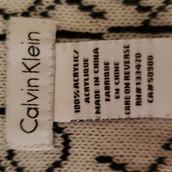 Calvin Klein scarf - Picture 5 of 5